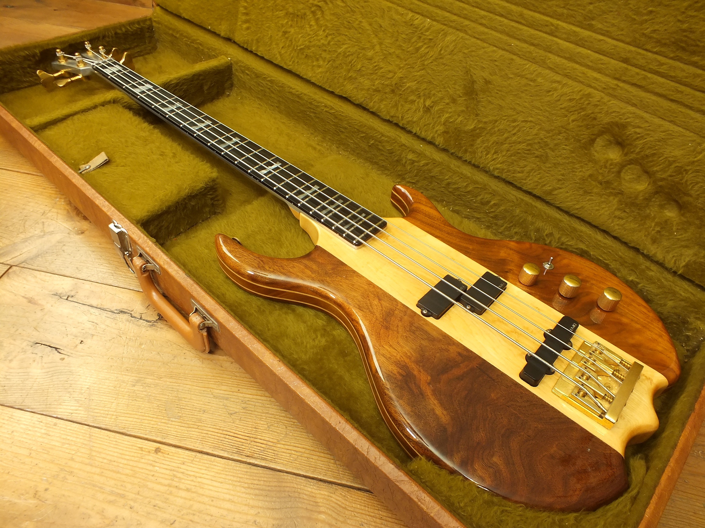 Kramer DMZ 6000 B Aluminum Neck Bass 1980