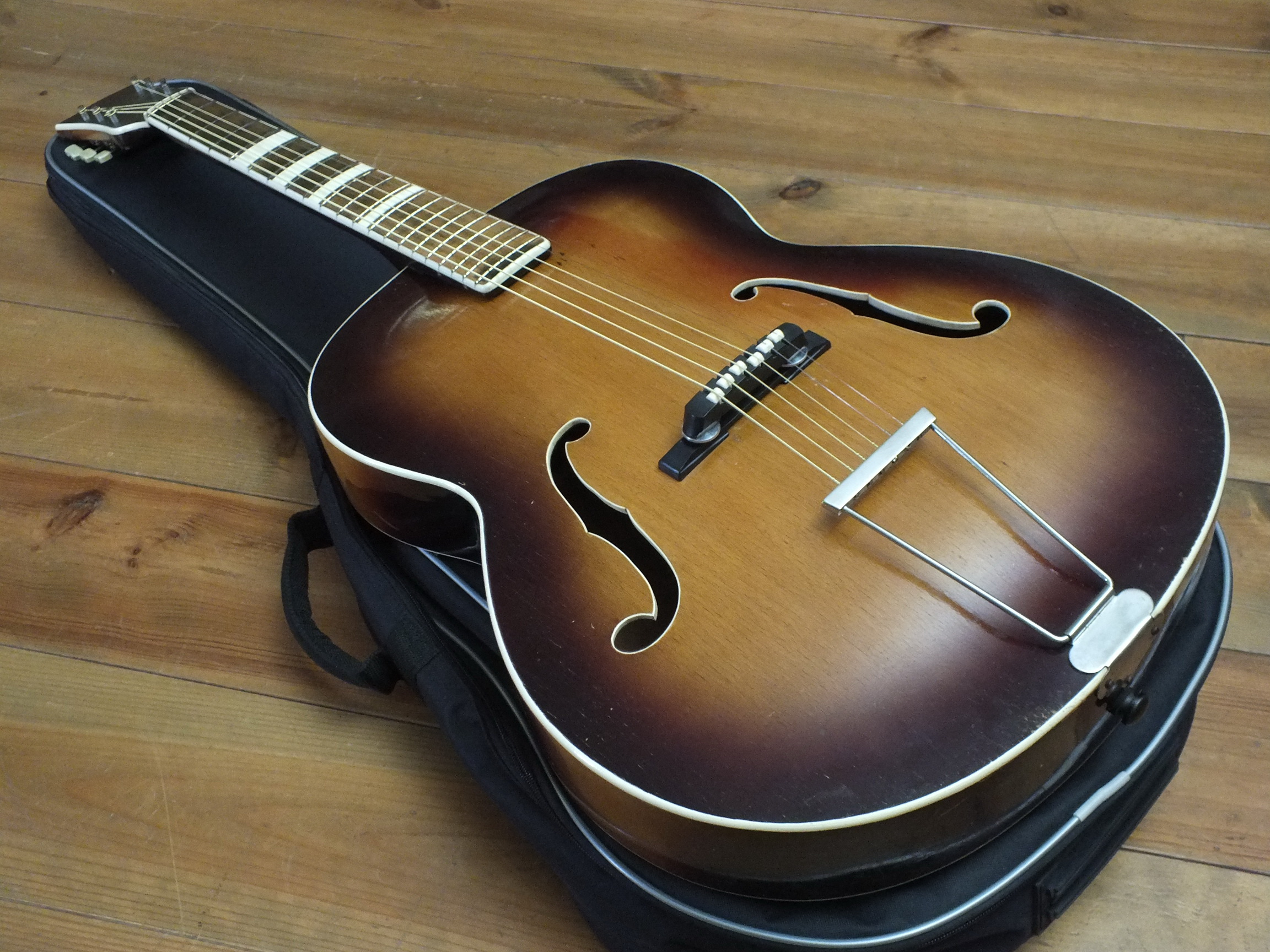 Hoyer Musikus Archtop Jazz-Gitarre 40er / 50er Jahre