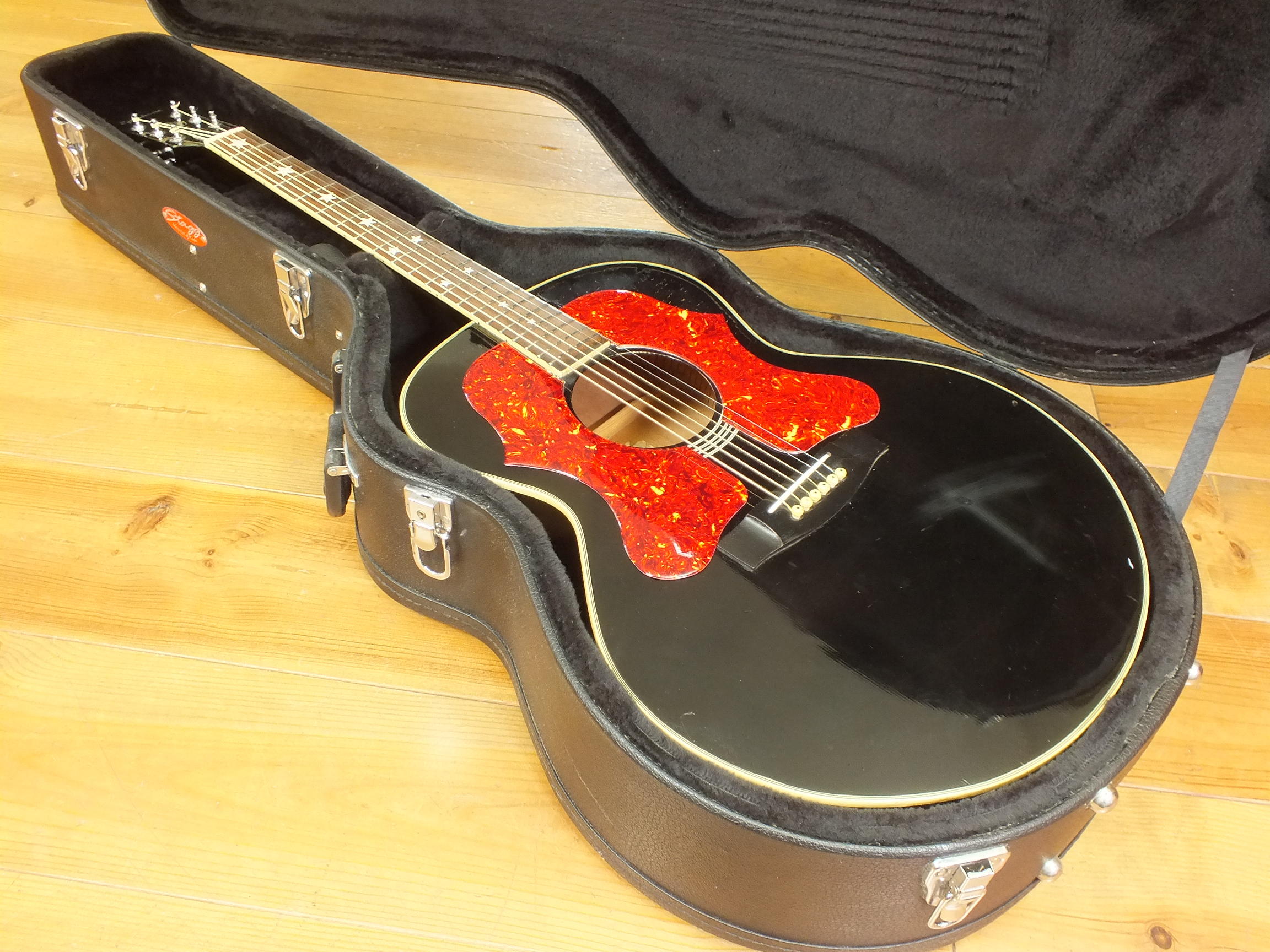 Epiphone J-180 Ebony mit K&K Pickup