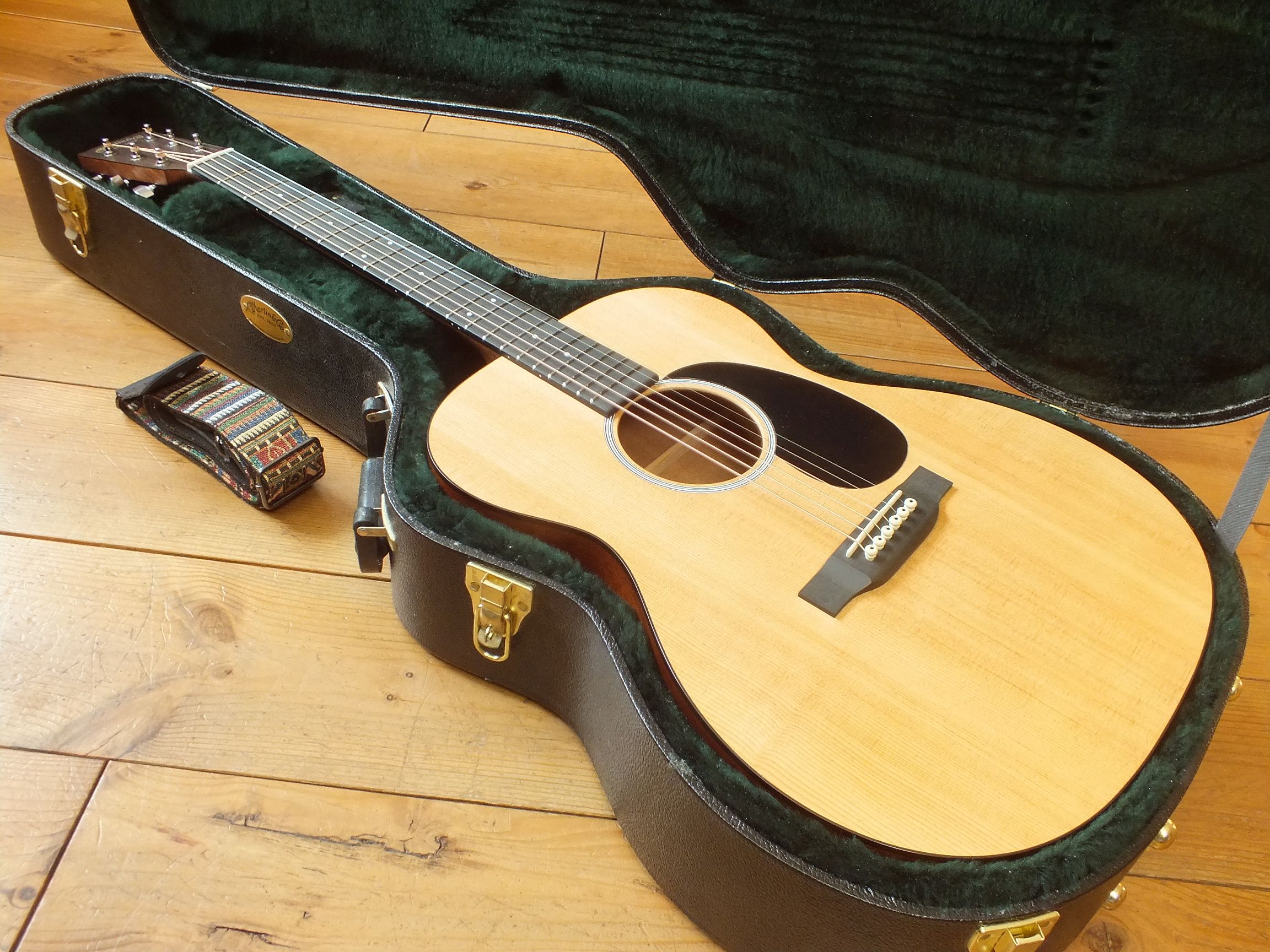 Martin 000-10 E Road Series Spruce Special Elektroakustik 2018 inkl. Martin Case
