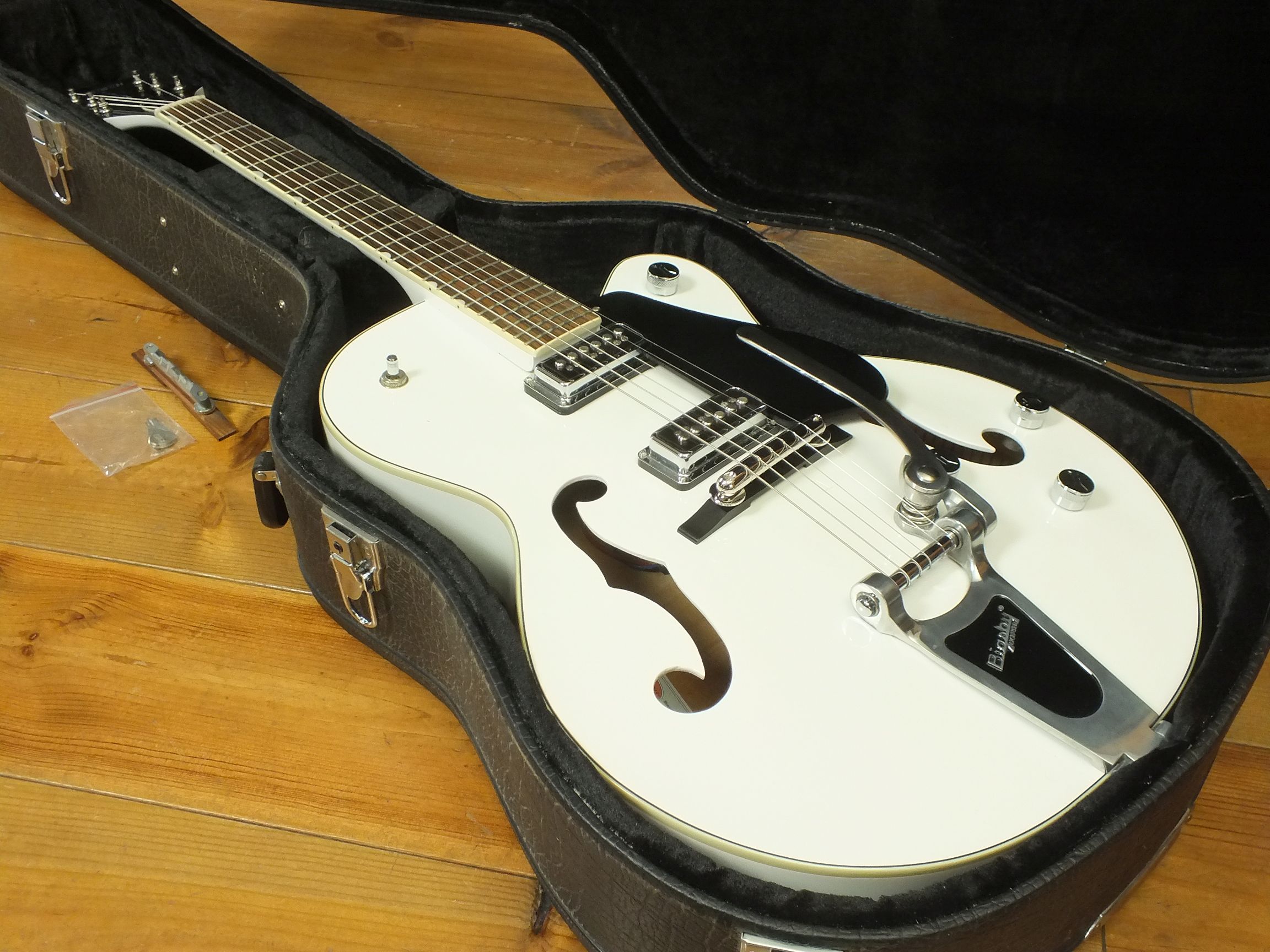 Gretsch G 5124 White Bigsby 2005 * inkl. Case