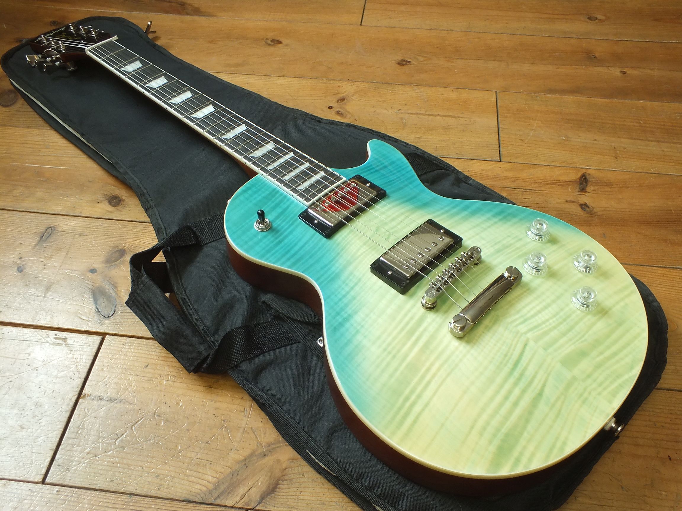 Epiphone Les Paul Modern Figured Caribbean Blue Fade CBF inkl. Gibson Gigbag