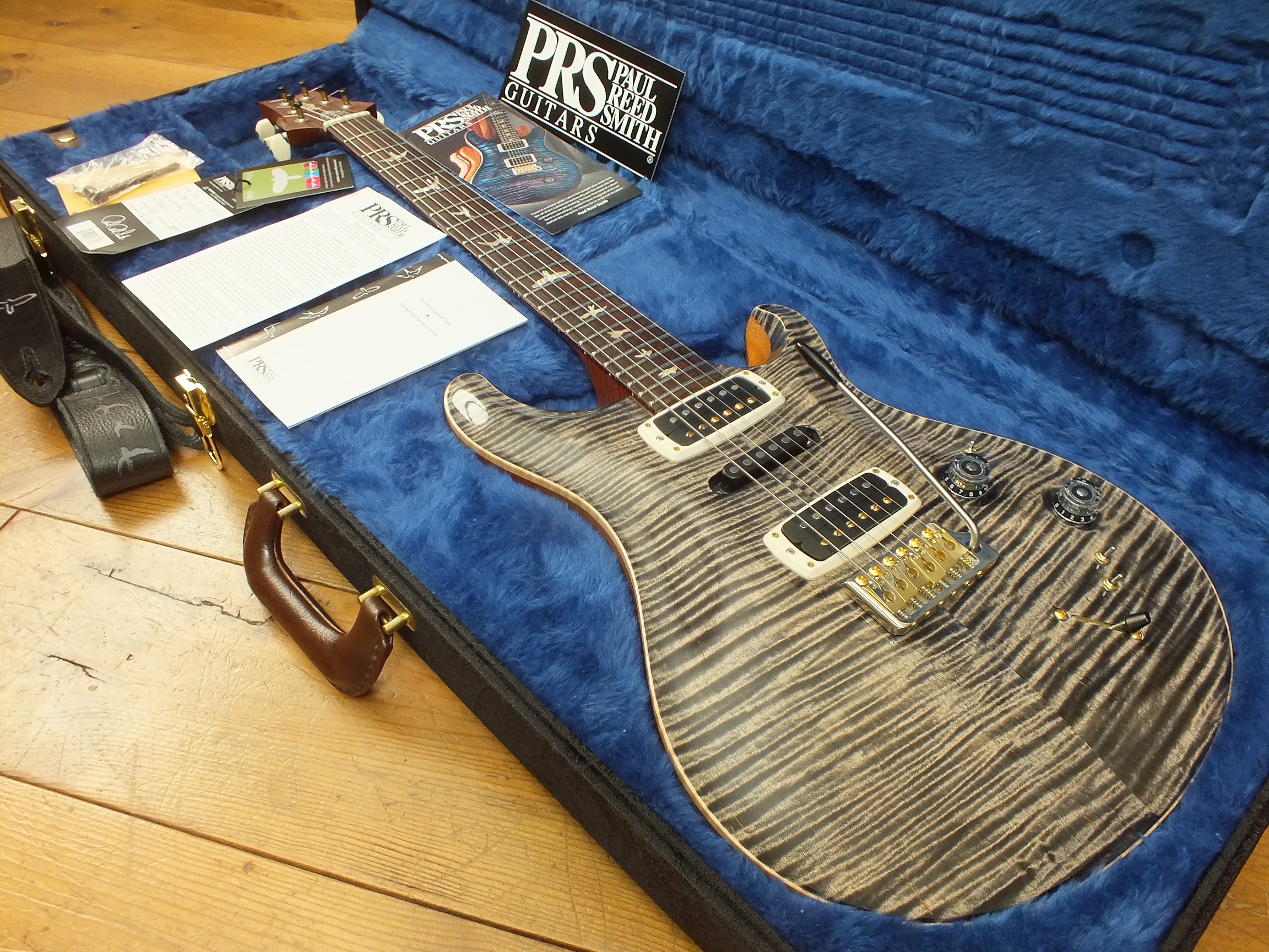 PRS Modern Eagle V Experience 2020 Charcoal Ten Top