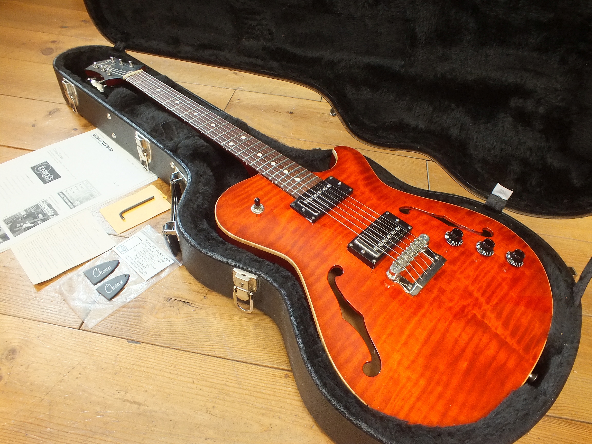 Knaggs Chena T3 Indian Red Hollowbody 2012