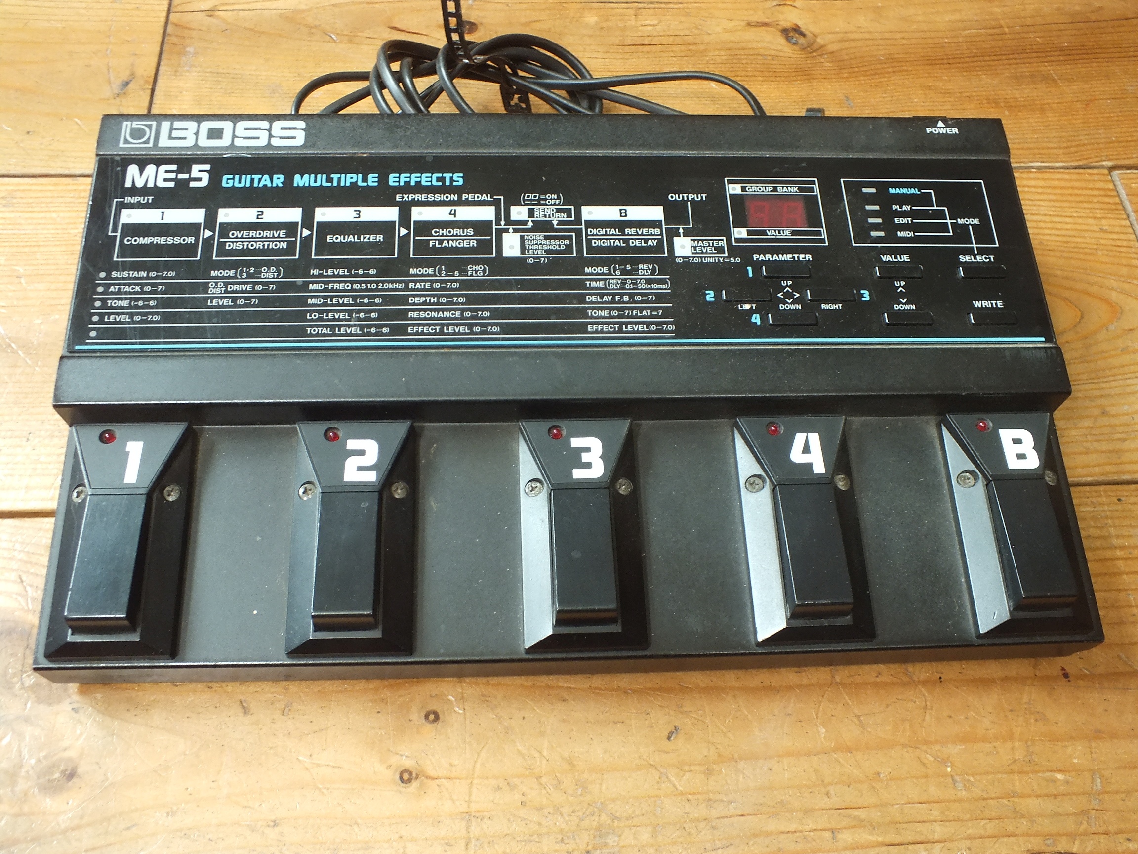 BOSS ME-5 Multieffekt