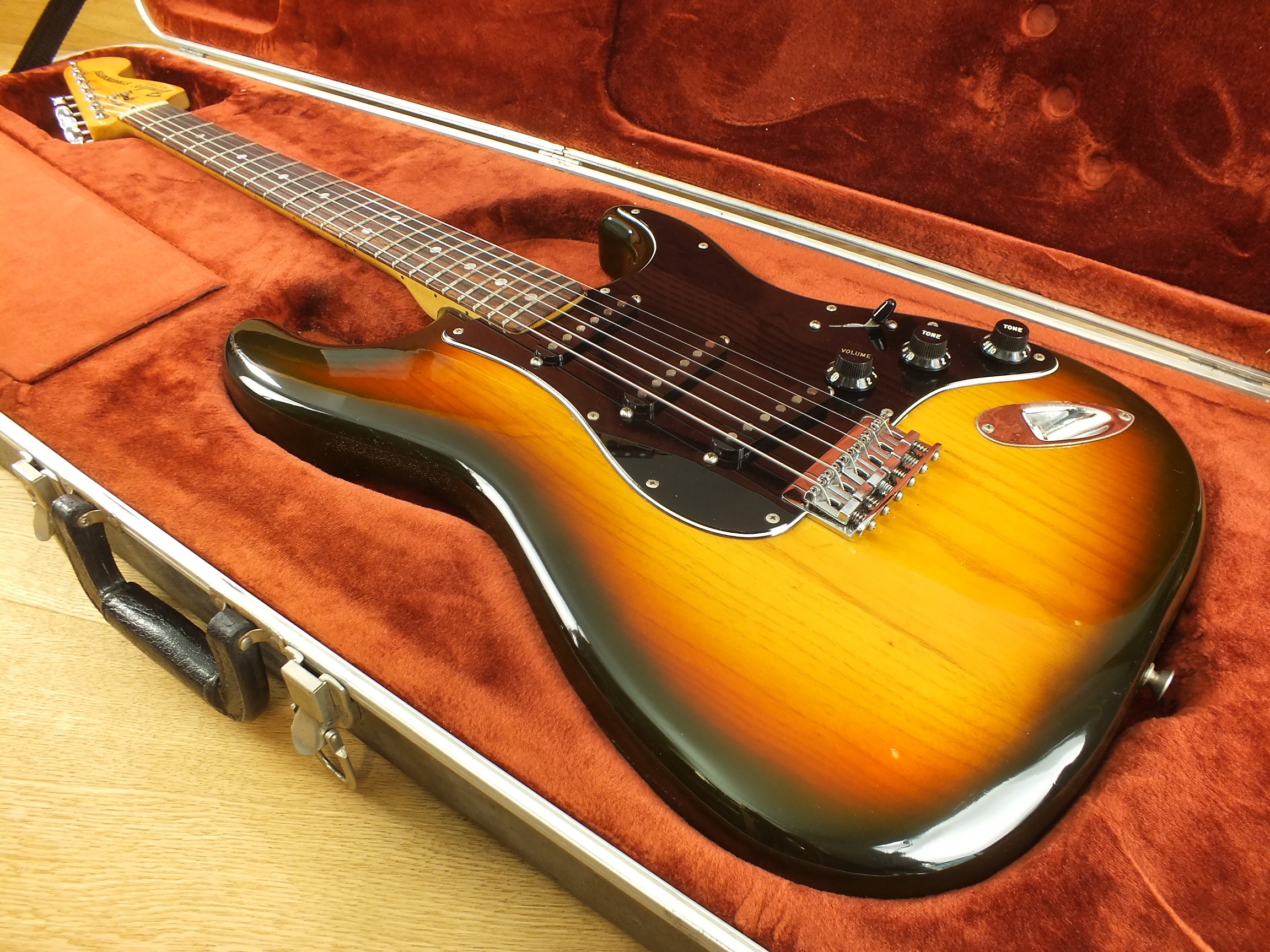 Fender Stratocaster Hardtail Sunburst 1979 * 3,6 kg